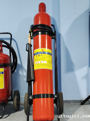 推车二氧化碳灭火器